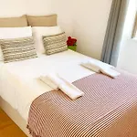 32 2 - Heart Of Private Apartment, Bairro Alto Apartman *