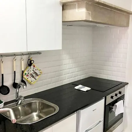 32 2 - Heart Of Private Apartment, Bairro Alto Lisbon