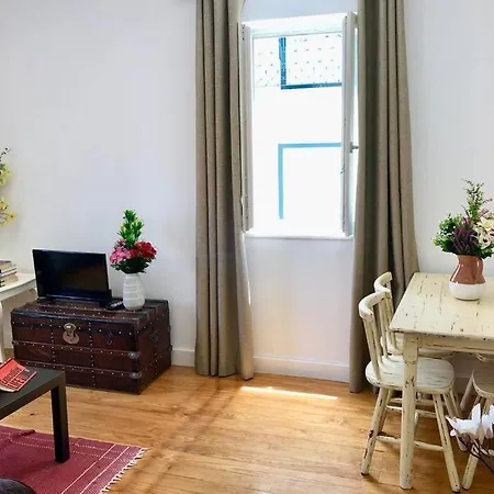 32 2 - Heart Of Private Apartment, Bairro Alto Apartment Lisbon