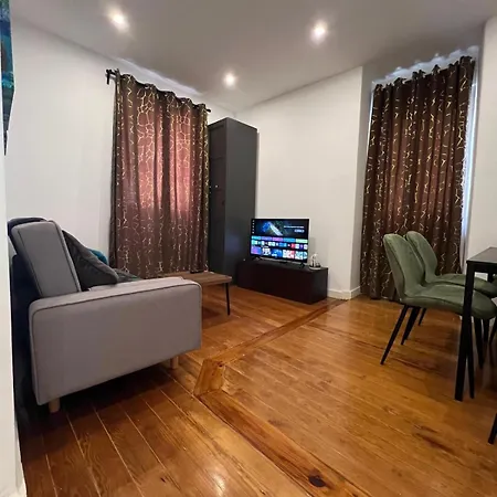 32 2 - Heart Of Private Apartment, Bairro Alto Apartment Lisbon