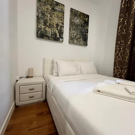 32 2 - Heart Of Private Apartment, Bairro Alto Apartment Lisbon