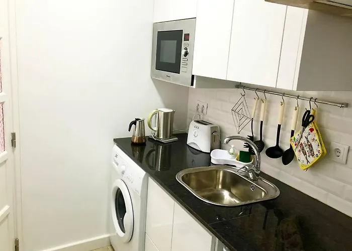 Apartment 32 2 - Heart Of Private Apartment, Bairro Alto Lissabon